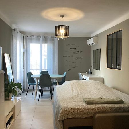 Apartamento Nice West Cosy Flat Balcony, Near Airport, Train, Beach, Public Transport, Supermarket, Comfortable And Well Equipped Exterior foto