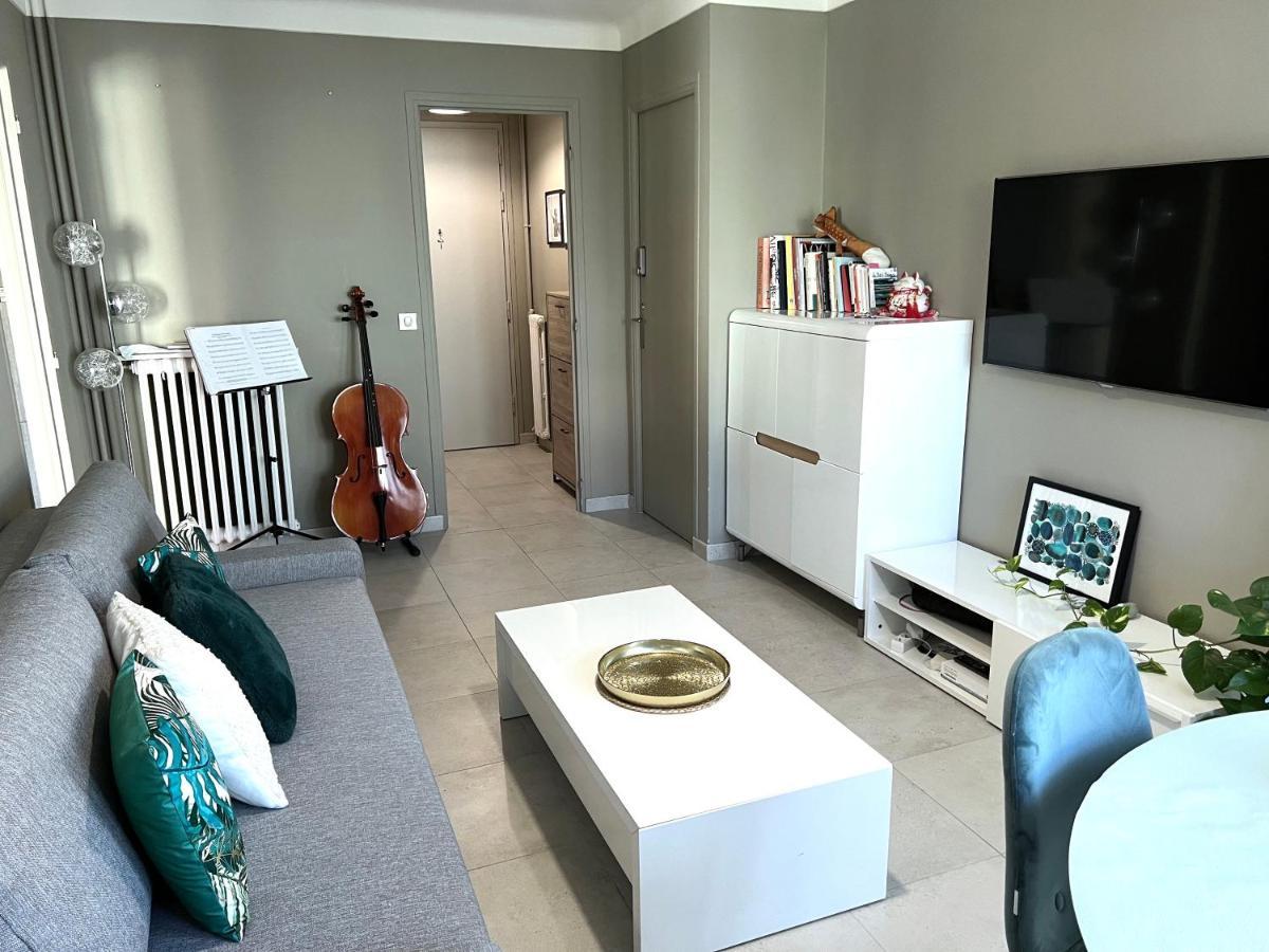 Apartamento Nice West Cosy Flat Balcony, Near Airport, Train, Beach, Public Transport, Supermarket, Comfortable And Well Equipped Exterior foto